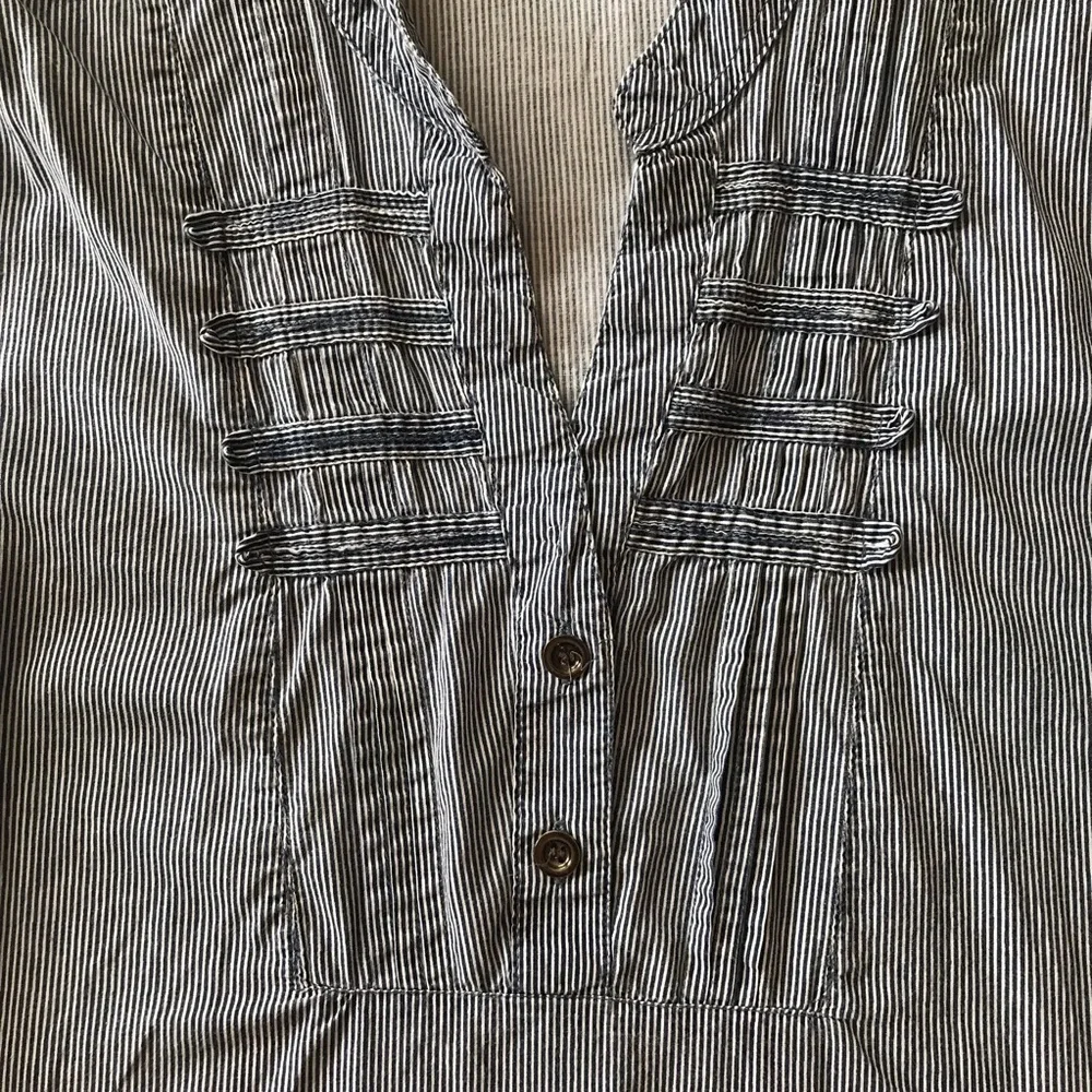 🥳 2 for $6 🥳 Kismet shirt XS (S) cotton blue stripes 3/4 sleeves w roll tab - Picture 11 of 12
